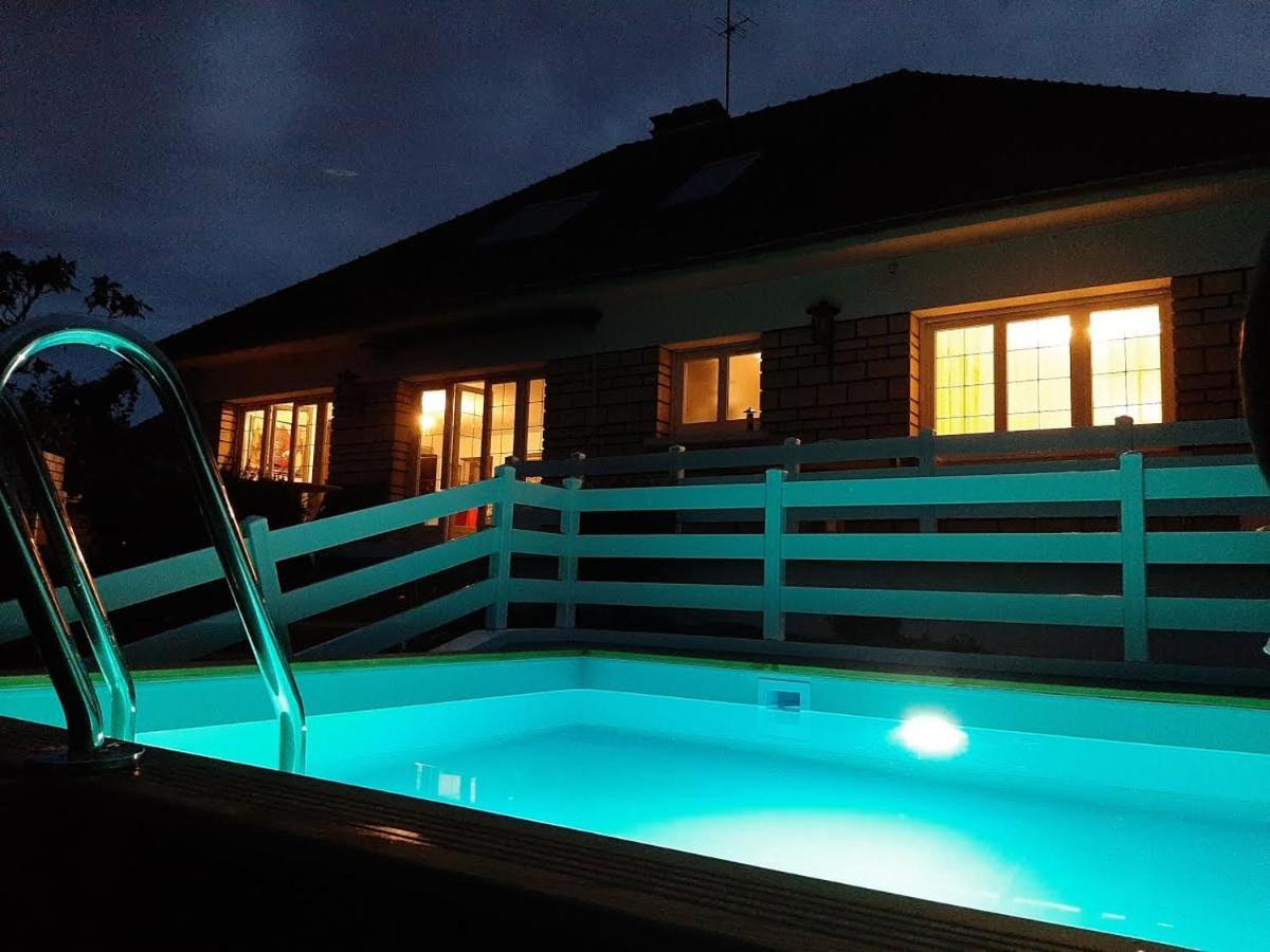 Villa Avec Piscine Proche Disneyland Et Paris Saint-Thibault-des-Vignes Exterior photo